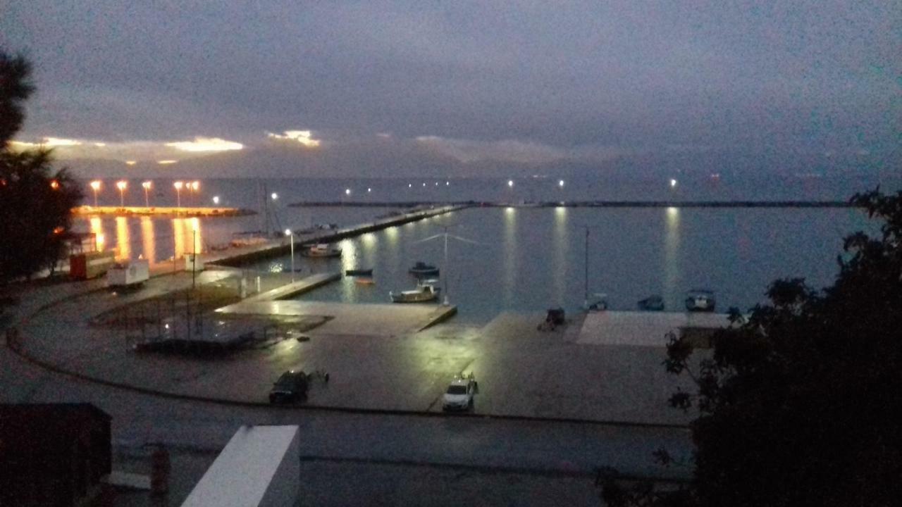 Ariadne Apartment